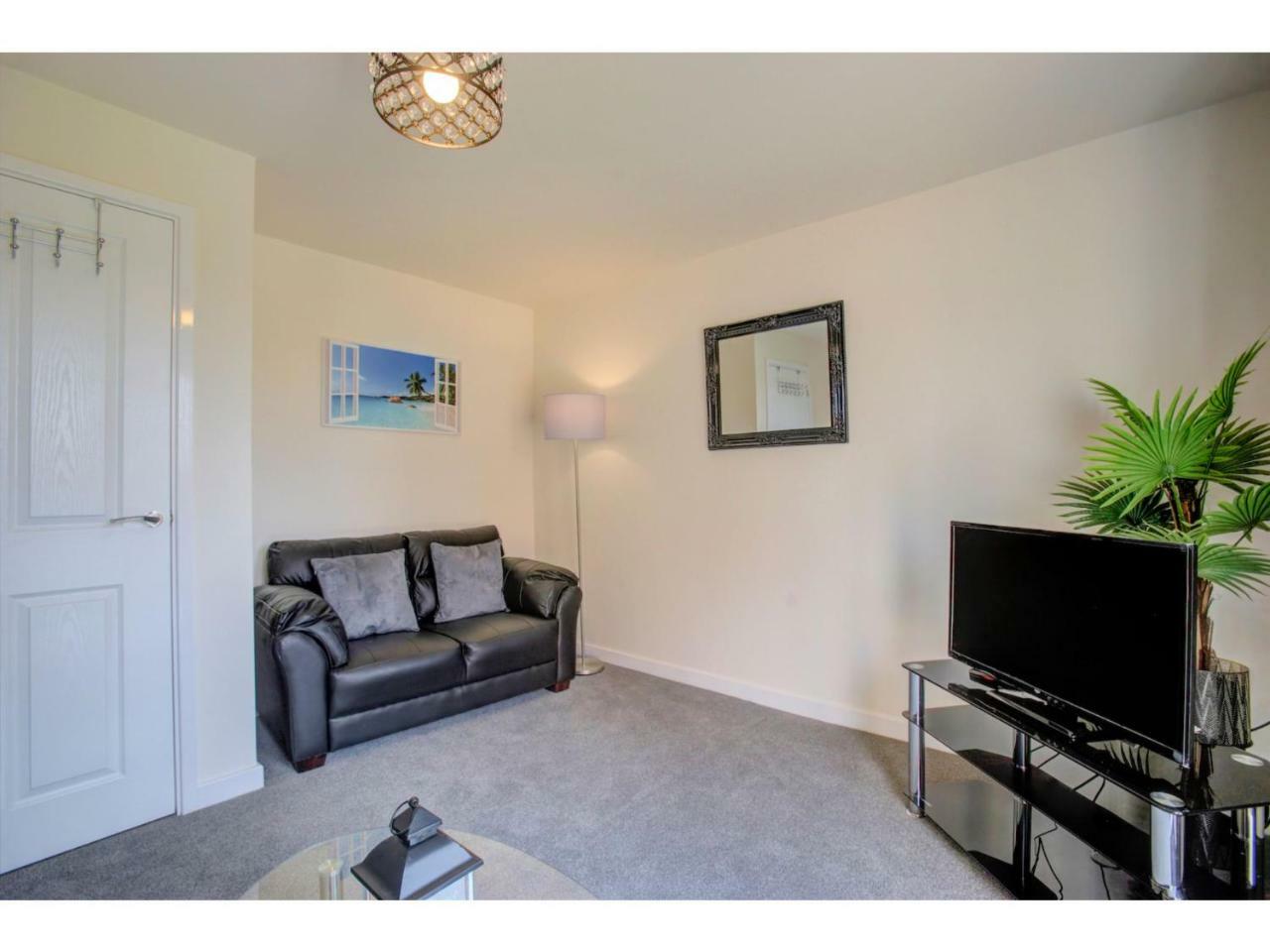Newly Built, Splendid House For 5 In Manchester! エクステリア 写真