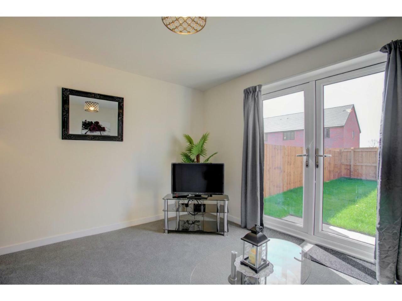 Newly Built, Splendid House For 5 In Manchester! エクステリア 写真