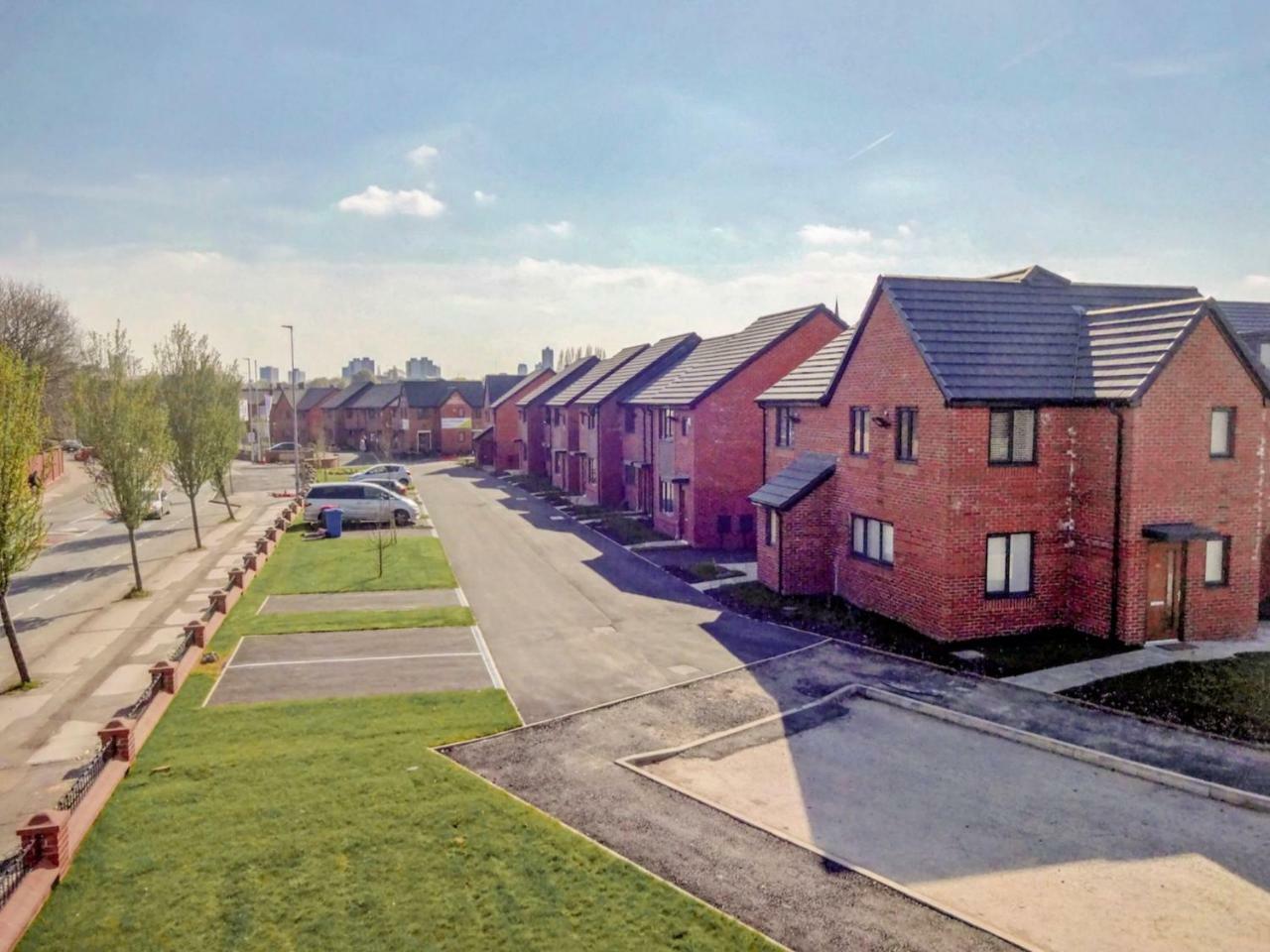 Newly Built, Splendid House For 5 In Manchester! エクステリア 写真