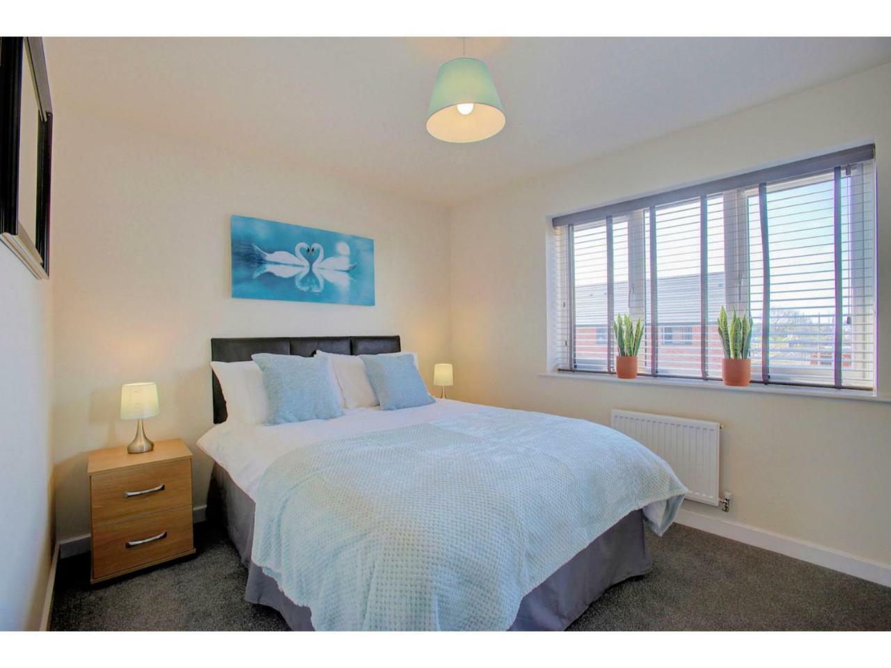 Newly Built, Splendid House For 5 In Manchester! エクステリア 写真